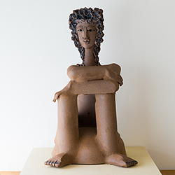 DORA DE LARIOS- Woman from Crete, ceramic, sculpture, figurative