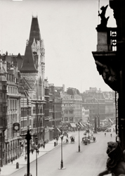 E.O. HOPPE - Farringdon Road, London, 1925, photography, vintage, England, black and white, architecture