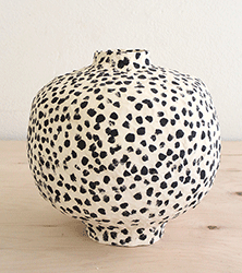 Brittany Mojo - stoneware, vessel, sculpture