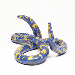 Gwynn Murrill - Wild Blue Yonder, Serpiente, snake, ceramic, figure, sculpture