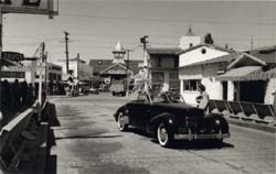 JULIUS SHULMAN - Street Scene, Balboa Beach, 1933